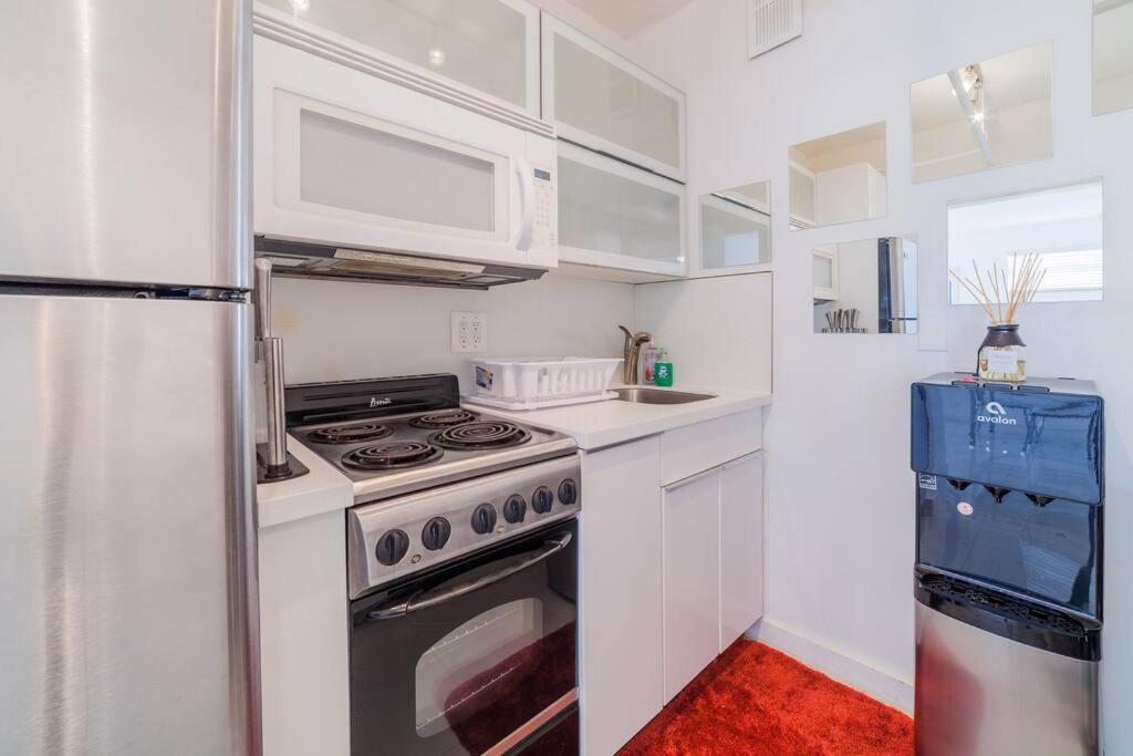 2 Bedroom On The Beach ! Miami Beach Exterior foto